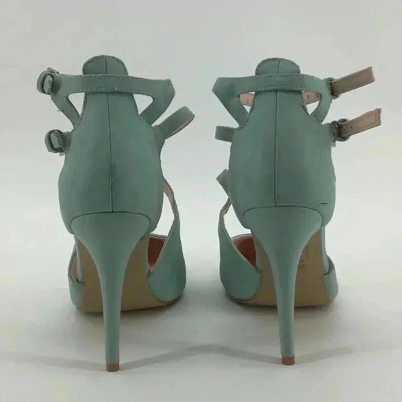 SIGNATURE  SHOES HEELS - Picture 5 of 6